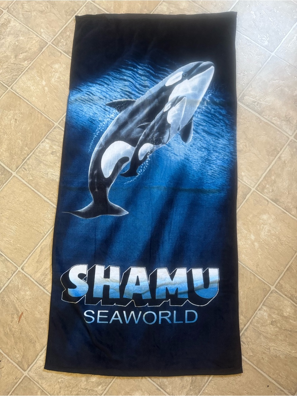 2015 Sea World Shamu The Killer Whale Beach Towel Orca Whale